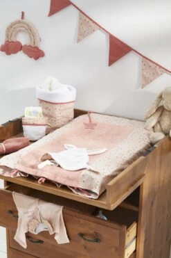 Guirlande Fanions Coton nude/marsala – Blooming Day -Bbandco 10499 Guirlande fanions Blooming Day coton nudemarsala Guirlandes et decoration murale par BBCo