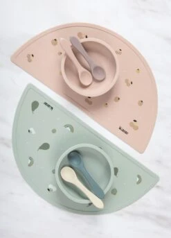 Set De Table En Silicone Fruits – Rose Blush -Bbandco 11414 Set de table en silicone fruits Rose blush Accueil par Minene