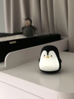 Mini Lampe LED Silicone – Pelle Le Pingouin 7 Mini Lampe LED Silicone – Pelle Le Pingouin -Bbandco 5712804012954 6 scaled 1